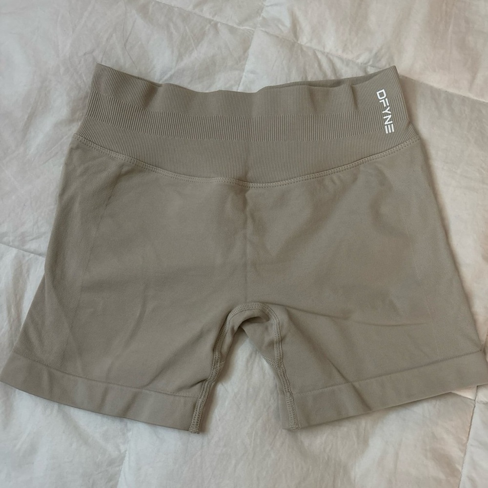 DFYNE shorts
